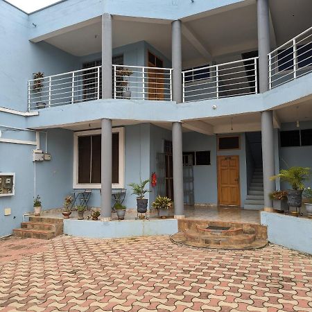 Vaness Lodge Kumasi Exterior photo